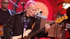 Flea en la ceremonia de inducción al Rock & Roll Hall of Fame el 8 de noviembre de 2025. Theo Wargo / Getty Images North America / Getty Images vía AFP